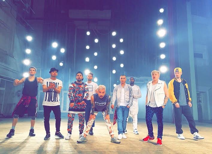 Quest Pistols и Monatik сняли видео на языке тела